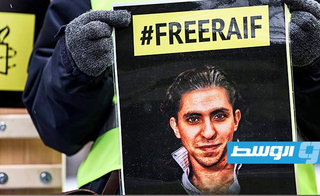 السعودية: المدون رائف بدوي ممنوع من السفر لعشر سنوات