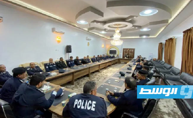 عقيلة صالح يلتقي قعيم ومديري الأمن ورؤساء الأجهزة بوزارة الداخلية