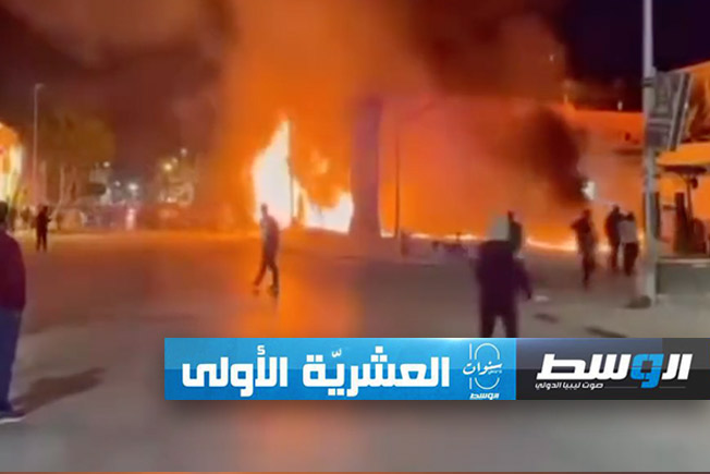 نشوب حريق بسيارة داخل محطة وقود في بن عاشور (فيديو)