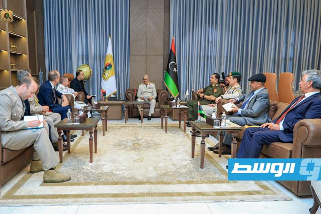 Marshal Haftar meets UK Defence Senior Advisor Edward Ahlgren in Benghazi