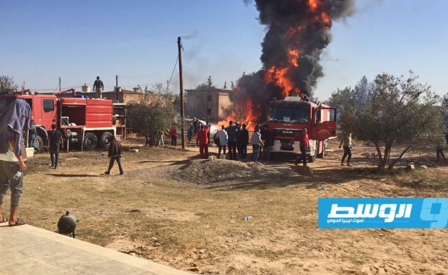 وفاة سائق جرافة جراء حريق خط نقل البنزين من الزاوية إلى طرابلس
