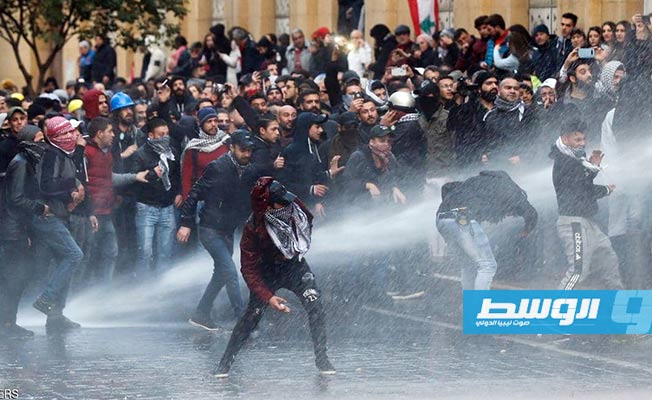 اشتباكات بين متظاهرين وقوات الأمن في بيروت