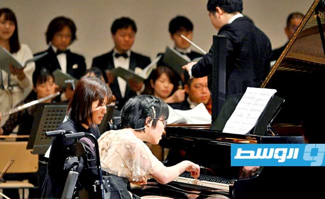 عازفات يابانيات ذوات إعاقة يعزفن سيمفونية لبيتهوفن بفضل بيانو «ياماها»