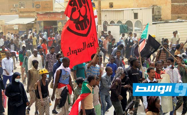 الأمن السوداني يطلق الغاز المسيل للدموع لتفريق تظاهرات وسط الخرطوم