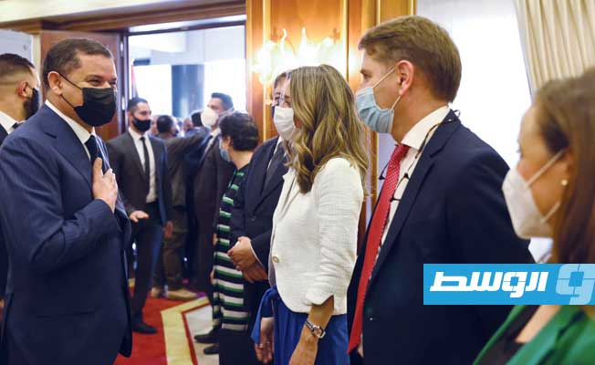 الدبيبة يستقبل نظيره الإسباني بمقر رئاسة الوزراء في طرابلس، 3 يونيو 2021. (الإنترنت)