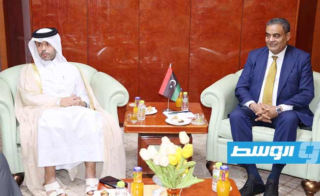الشهوبي يستعرض مع سفير قطر خطة للتعاون في مجال الطيران المدني