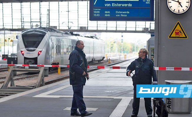 الشرطة الألمانية تبطل مفعول قنبلة بدائية الصنع داخل قطار