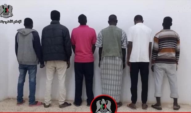 ضبط 7 سودانيين بتهمة تهريب السيارات في بنغازي