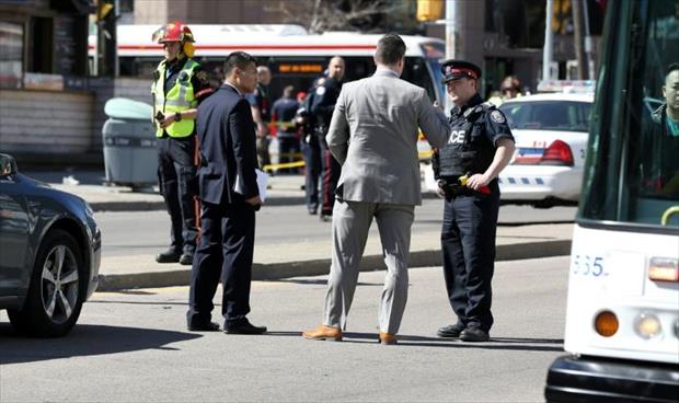 شاحنة تصدم المارة في تورونتو موقعة عشر إصابات