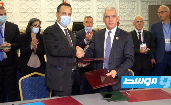 مراسم توقيع اتفاقية التعاون الاقتصادي بين غرف التجارة والصناعة في ليبيا والجزائر ، الأحد 30 مايو 2021. (الاتحاد العام لغرف التجارة والصناعة والزراعة)