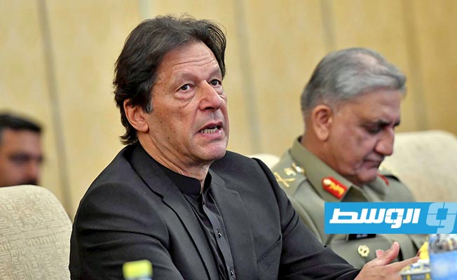 عمران خان يؤكد غياب «أي حوار» مع الجيش الباكستاني