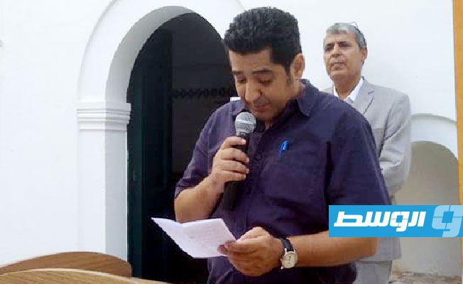 علاء أحمد أبراهيم الفقيه أثناء إلقاء كلمة أسرة الفقيه (بوابة الوسط)
