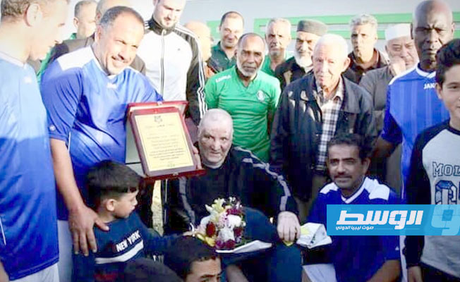 تكريم قيصر الكرة الليبية من قبل قدامى لاعبي غريان