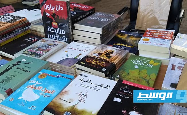 مجموعة «محطة كتب» تنظم معرضا للكتب في سبها (تصوير: رمضان كرنفودة)