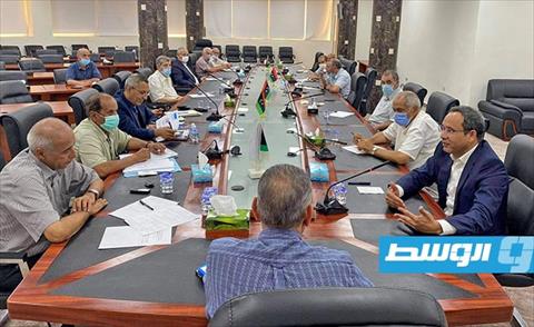 وكيل الوزارة المهندس عادل جمعة مع وفد من وجهاء وأعيان الزنتان, 24 أغسطس 2020. (تعليم الوفاق)