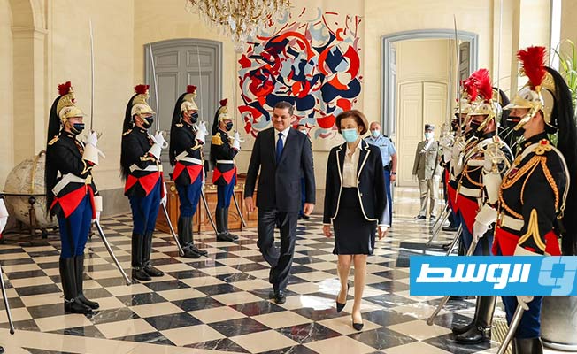 الدبيبة، مع وزيرة الجيوش الفرنسية فلورانس بارلي, 1 يونيو 2021. (حكومة الوحدة الوطنية)