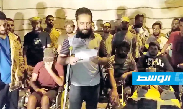 بالفيديو: جرحى القوات المساندة يطالبون المشير حفتر بالإفراج عن رفاقهم الثمانية