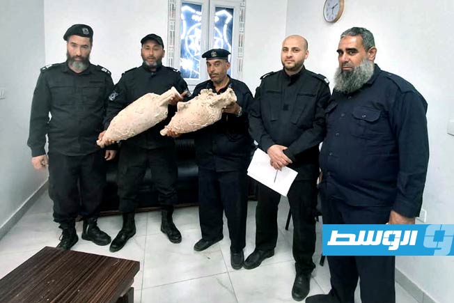 Fisherman finds two archaeological artifacts in Tripoli