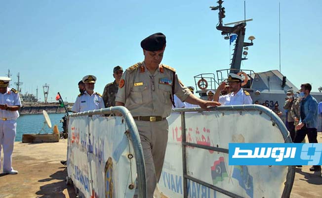 مراسم استقبال الزورق «شفق» عند وصوله قاعدة طرابلس البحرية. (مكتب الإعلام والمراسم بالقوات البحرية الليبية)