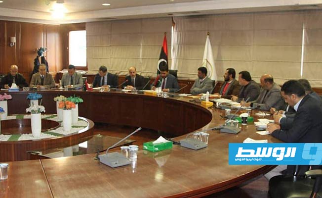 مشكلات المعلمين على طاولة اجتماع وزارتي التعليم والمالية بحكومة الوفاق
