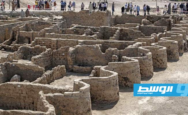 موقع أثري لمدينة عمرها 3000 عام، يطلق عليها اسم صعود آتون، ويرجع تاريخها إلى عهد أمنحتب الثالث، كشفتها بعثة التنقيب المصرية بالقرب من الأقصر، 10 أبريل 2021 (الإنترنت)