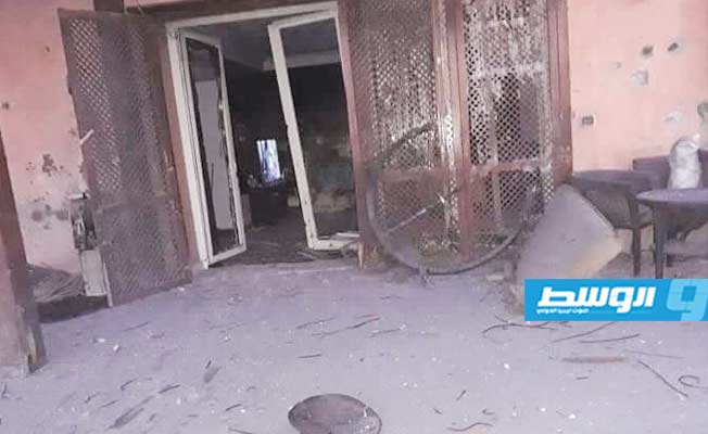 آثار تجدد القصف العشوائي على العاصمة طرابلس صباح اليوم (الإنترنت)