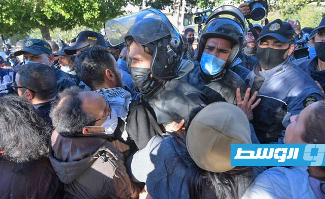 تظاهرات في تونس مطالبة بإطلاق موقوفين في الاحتجاجات الأخيرة