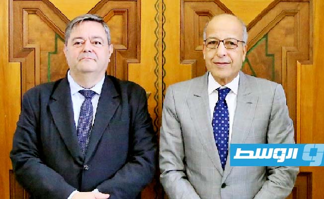 لقاء الكبير في طرابلس مع السفير الإسباني، 4 أكتوبر 2022. (المصرف المركزي)