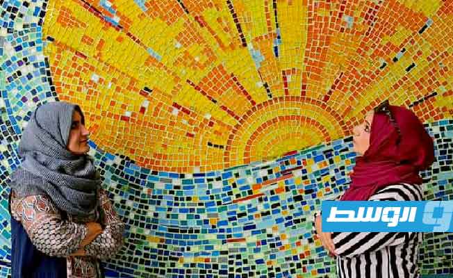 بازينة والعابد ينجزان أكبر جدارية زجاجية في ليبيا