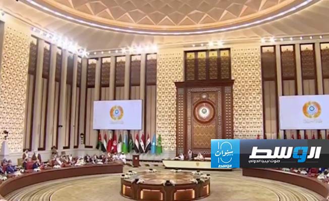 انطلاق القمة العربية في المنامة.. والسعودية تدعو إلى إقامة دولة فلسطينية مستقلة (فيديو)