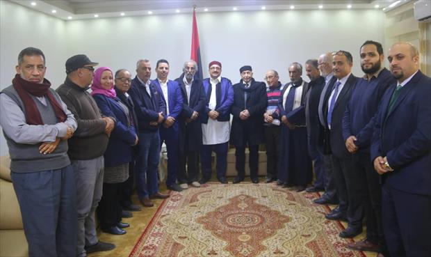 عقيلة صالح يناقش مع نشطاء سياسيين واجتماعيين المشاركة في «حوار جنيف»
