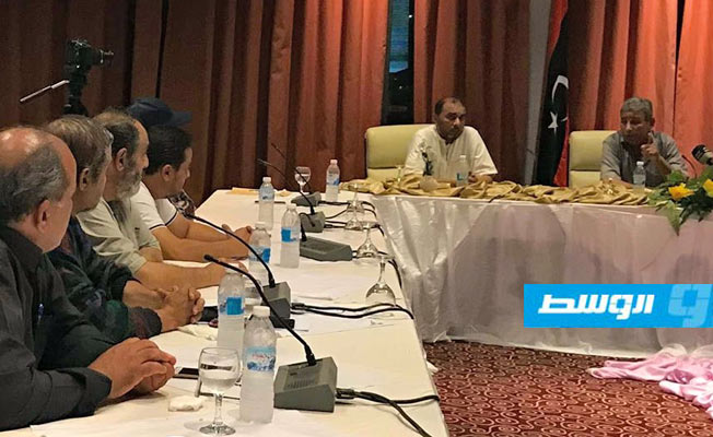 مناظرة بين المجلس البلدي طبرق ونشطاء وإعلاميين بالمدينة