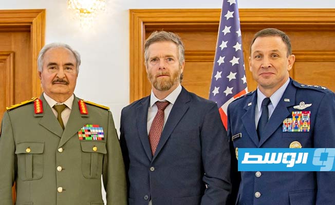 حفتر يلتقي في بنغازي مع أوردمان ونائب قائد القوات الجوية الأميركية بأفريقيا