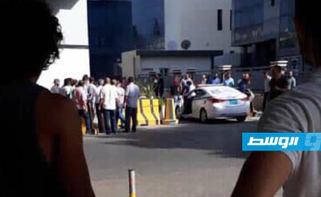 هجوم مسلح على مقر مؤسسة النفط في طرابلس