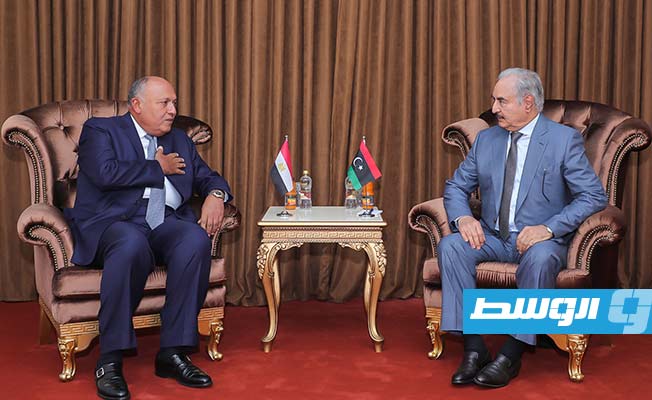 وزير الخارجية المصري يلتقي حفتر في بنغازي
