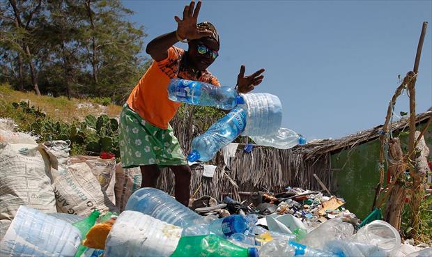العالم يستهلك 5 تريليونات كيس بلاستيك سنويًا