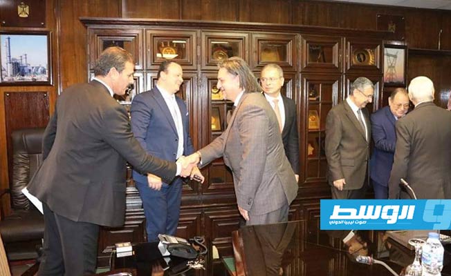 رئيس هيئة الكهرباء يبحث في القاهرة المشاريع المشتركة بين البلدين