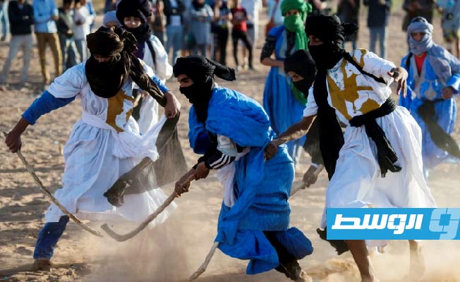 «هوكي الرحل» لعبة صحراوية تقليدية في المغرب يتهددها الاندثار