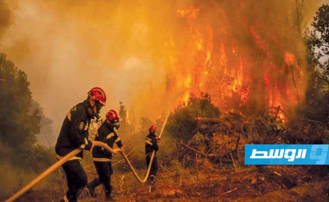 فرق الإنقاذ الجزائرية تواصل جهودها لإخماد 19 حريقا