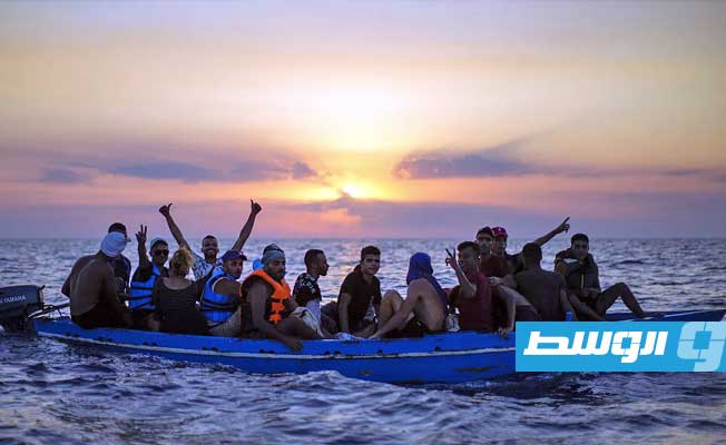 خفر السواحل التونسية يعترض 372 مهاجراً ويعيدهم (شاهد)