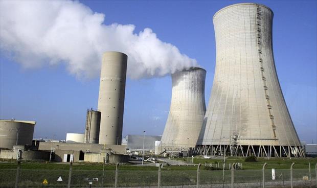 فرنسا تغلق 14 مفاعلاً نووياً بحلول 2035