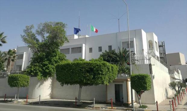 السفارة الإيطالية لدى ليبيا تنفي عزم ميلانيزي لقاء حفتر في بنغازي
