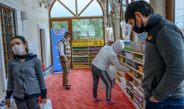 مسجد في اسطنبول يتحول إلى «بنك غذاء» مجاني للمحتاجين