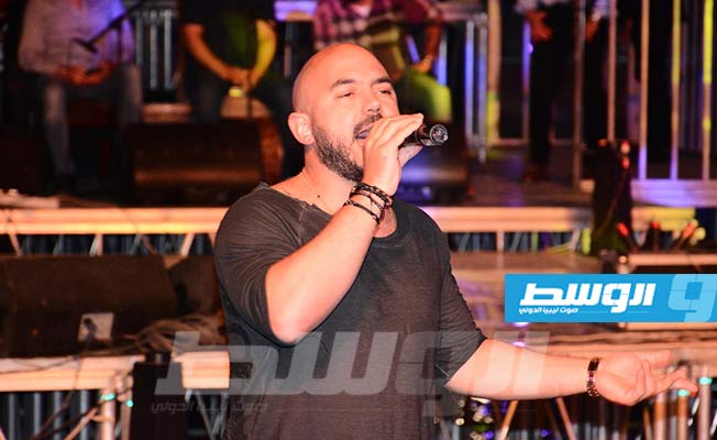 بالصور: محمود العسيلي يغني «ابن مصر» في «ليالي المريلاند»