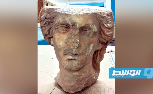 الولايات المتحدة تعيد إلى ليبيا رأس تمثال رخامي مسروق