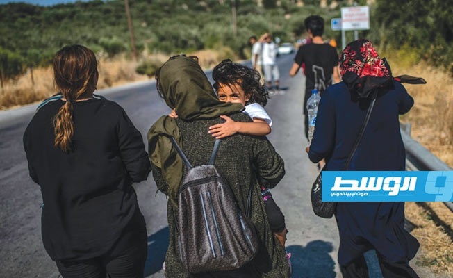 نقل 600 لاجئ من «جحيم» مخيم موريا في جزيرة ليسبوس اليونانية