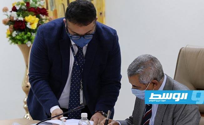 مراسم توقيع العقد بين مؤسسة النفط وشركة «KPMG» تونس. الثلاثاء 8 ديسمبر 2020. (المؤسسة الوطنية للنفط)