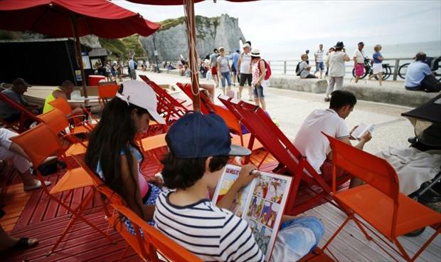 أكواخ على الشواطئ توفر الكتب مجانًا في فرنسا
