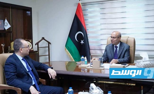اللافي يبحث مع السفير التونسي معاناة الليبيين في منفذ رأس اجدير
