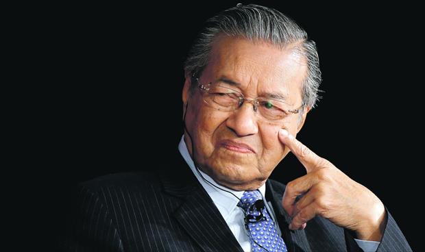 السلطات الماليزية تلغي تسجيل حزب مهاتير مع اقتراب الانتخابات